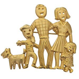 JJ Jonette Jewelry Gold Tone Mom Dad Kids, Dog Family Brooch Pin, Signed L800